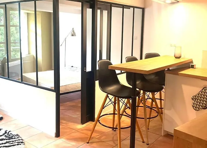 Апартаменти Studio Cosy Hyeres Coeur De Ville *