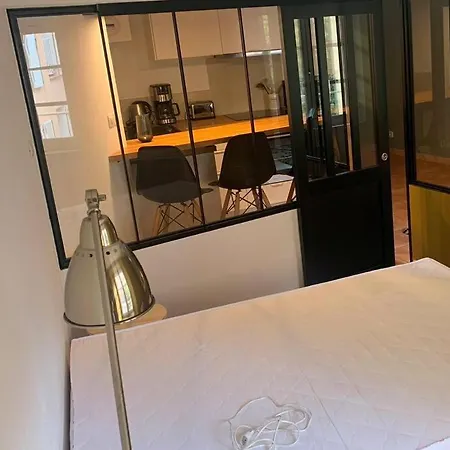 Cosy Avec Deux Velos Coeur De イエール