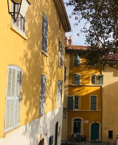 Lägenhet Studio Cosy Hyeres Coeur De Ville Hyères